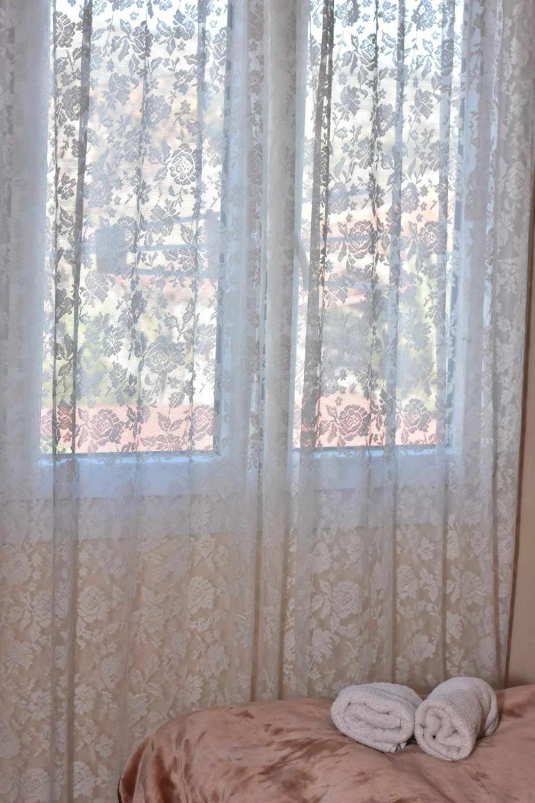 Μοντέρνα Εξοχική Κατοικία Στην Κωμη Komi  Dış mekan fotoğraf